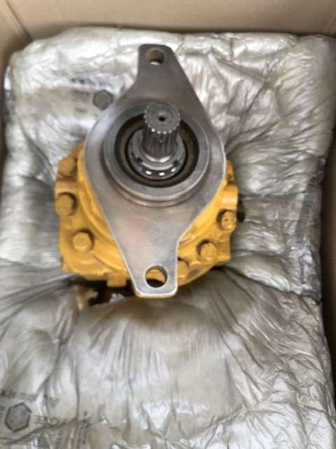 Komatsu Motore di rotazione per Komatsu PC180-3 Foto 3