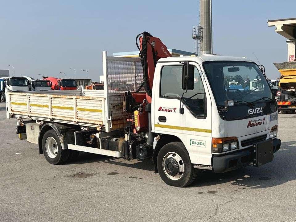 Isuzu NQR75 4X2 Foto 15