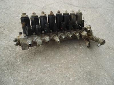 Gruppo solenoidi idraulici per New Holland E385B in vendita da OLM 90 Srl