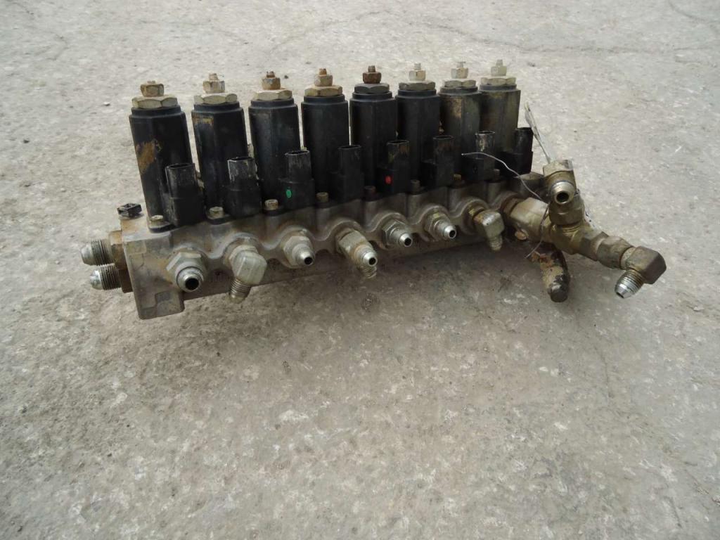 Gruppo solenoidi idraulici per New Holland E385B Foto 1