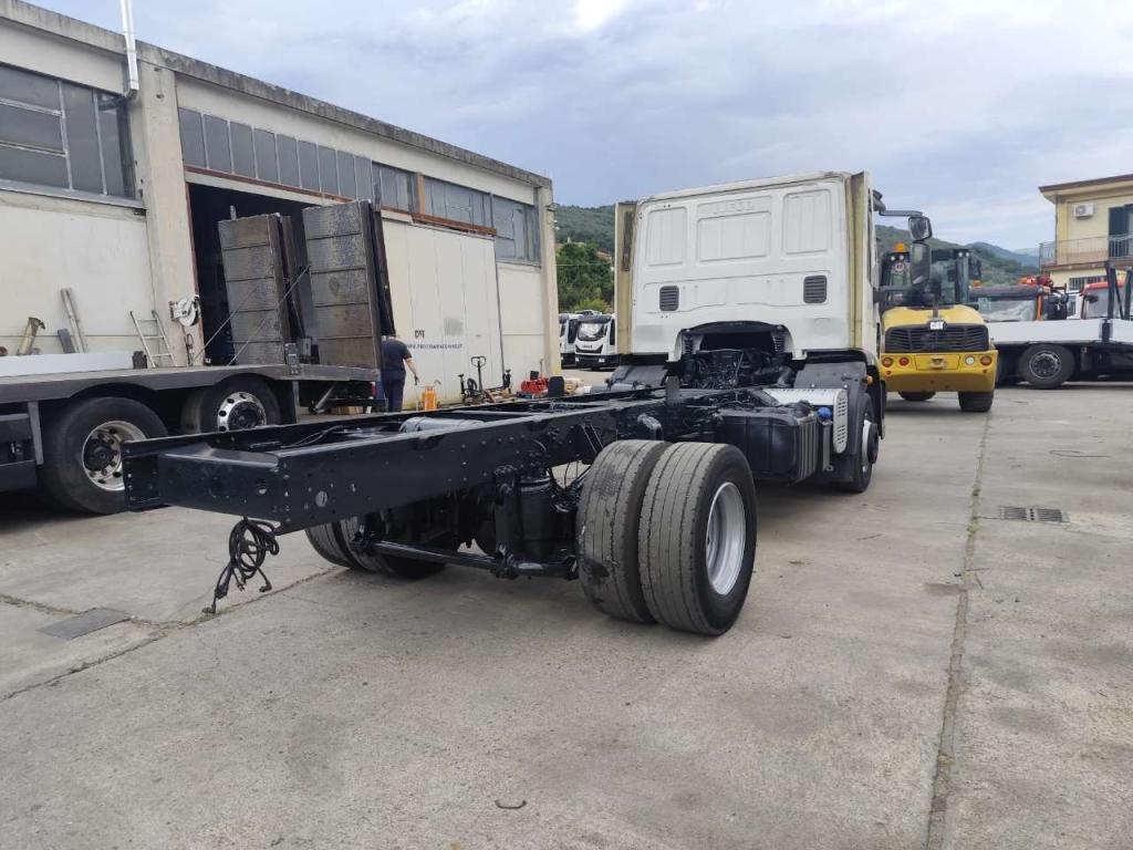 Iveco EUROCARGO 150E22P Foto 24