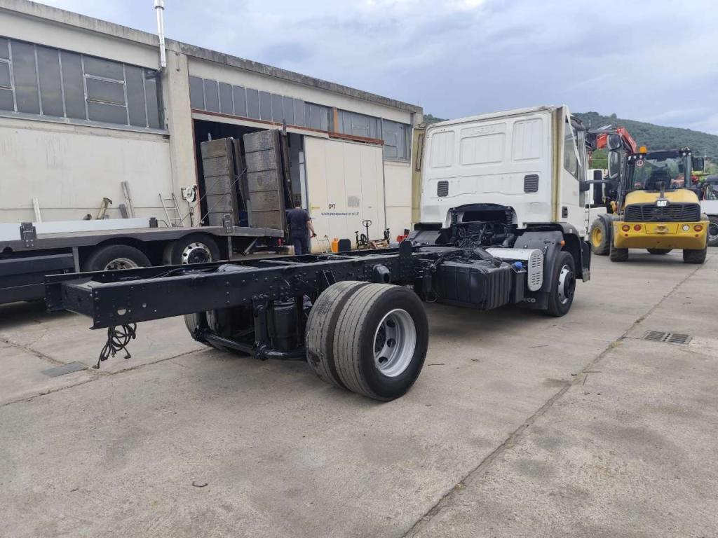 Iveco EUROCARGO 150E22P Foto 25