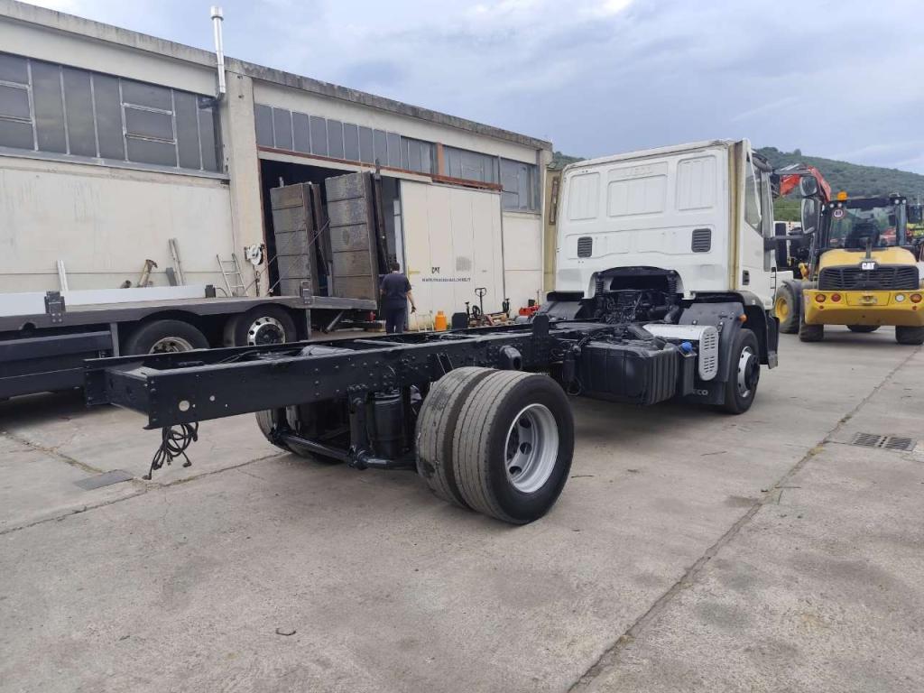 Iveco EUROCARGO 150E22P Foto 26