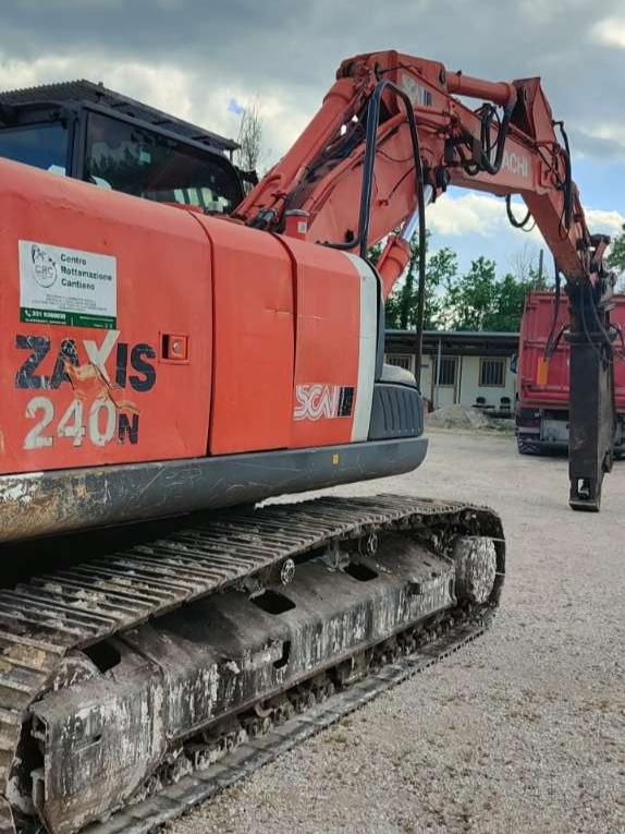 Hitachi ZAXIS 240 N3 Foto 2
