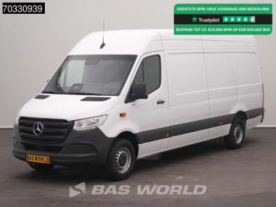 Mercedes-Benz Sprinter 317 CDI Automaat L3H2 170PK Trekhaak Navi Airco Cruise Camera 10inch MBUX CarPlay Parkeers in vendita da BAS World B.V.