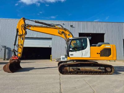 Liebherr 922LC in vendita da Aertssen Trading