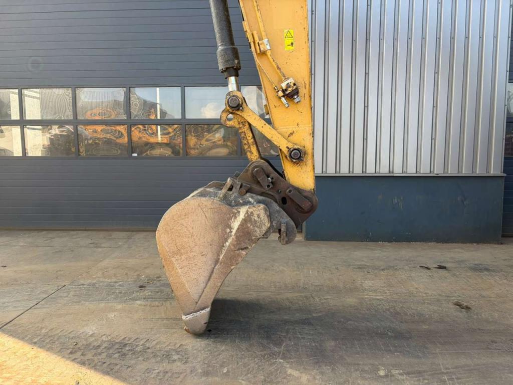 Caterpillar 320FL Foto 9