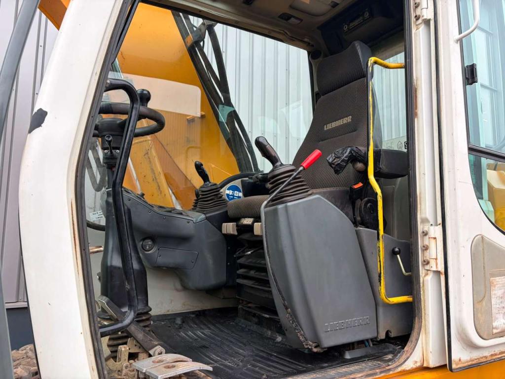 Liebherr A314 Foto 17