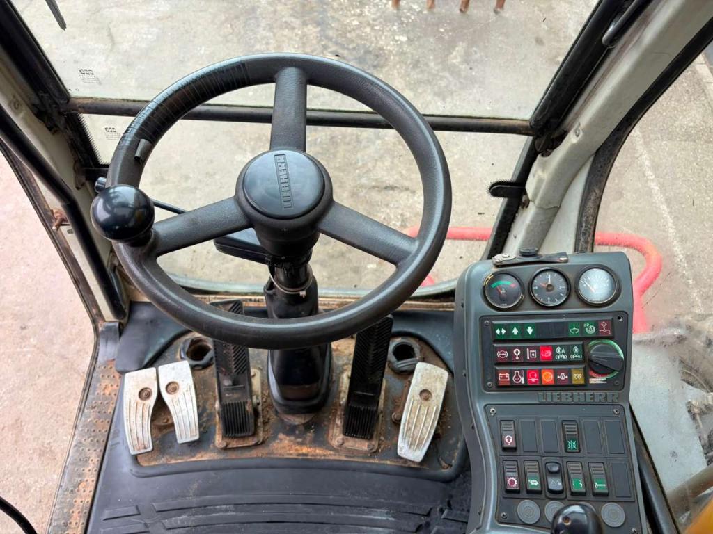 Liebherr A314 Foto 19