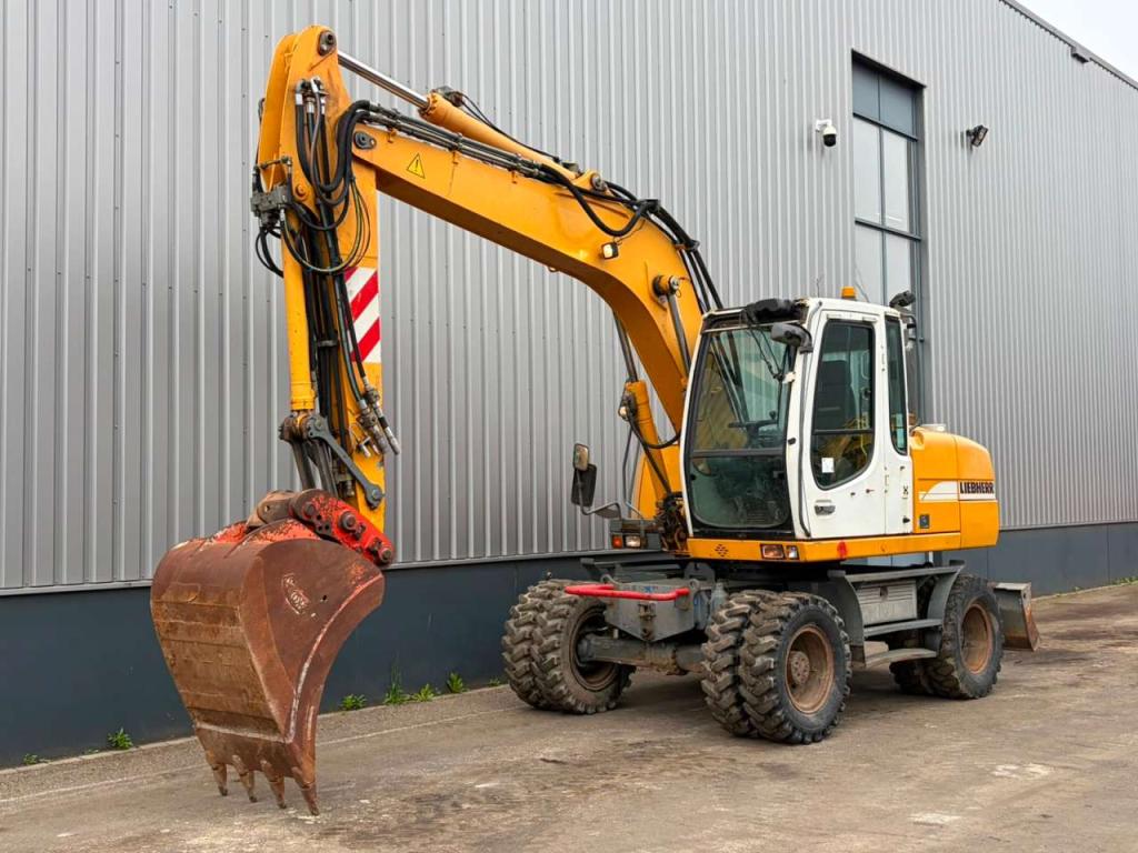 Liebherr A314 Foto 2