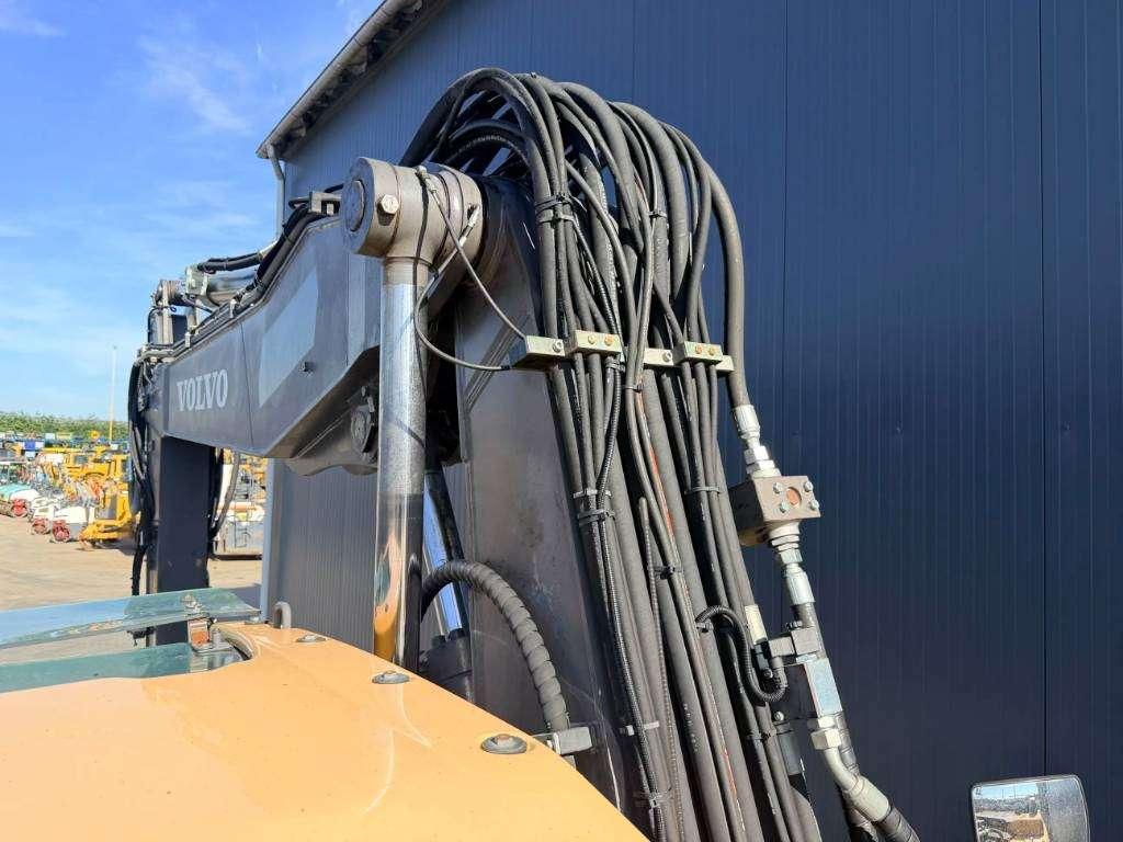 Volvo 180D Foto 17