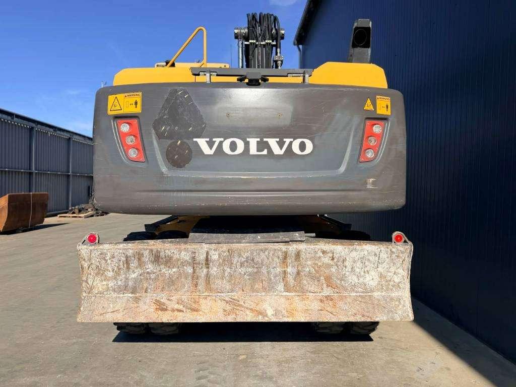 Volvo 180D Foto 8