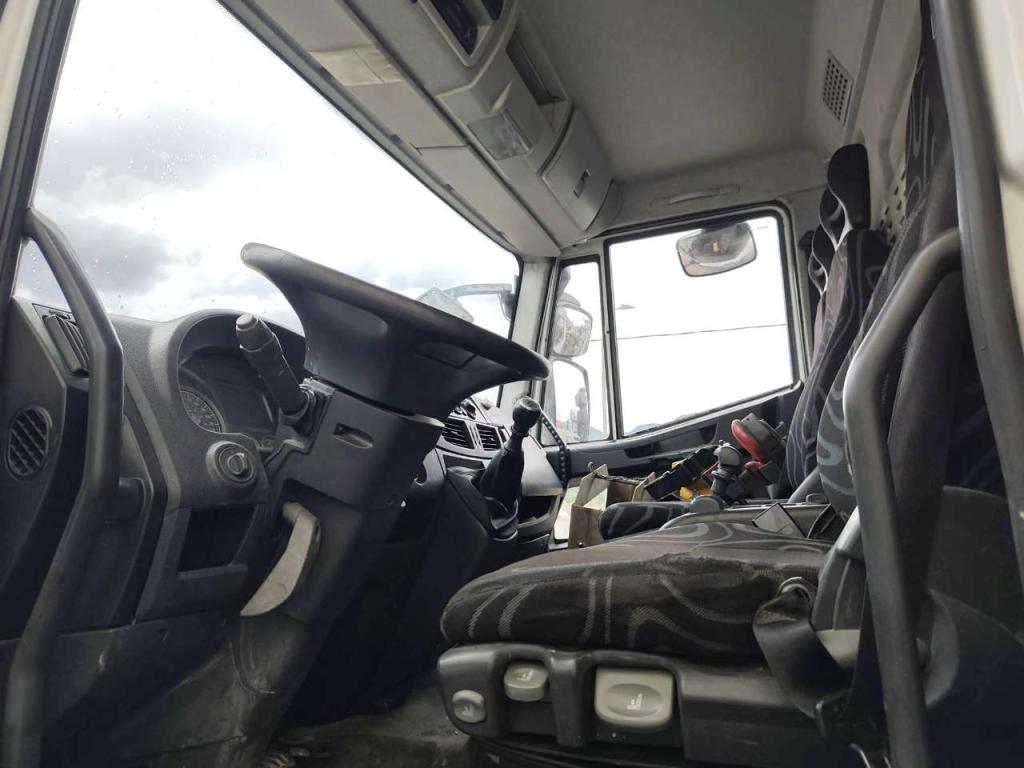 Iveco EUROCARGO 180E25K Foto 8