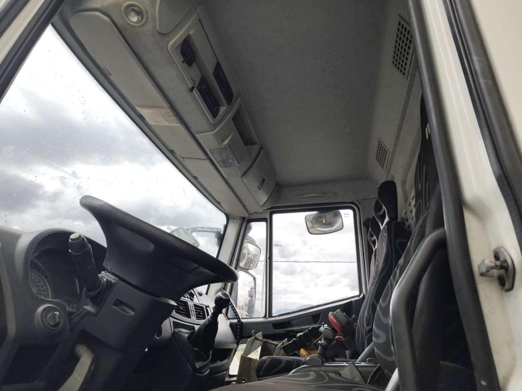 Iveco EUROCARGO 180E25K Foto 9