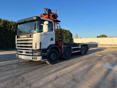 Scania CV R124 SCARRABILE CON GRU E POLIPO in vendita da Aurora Srl