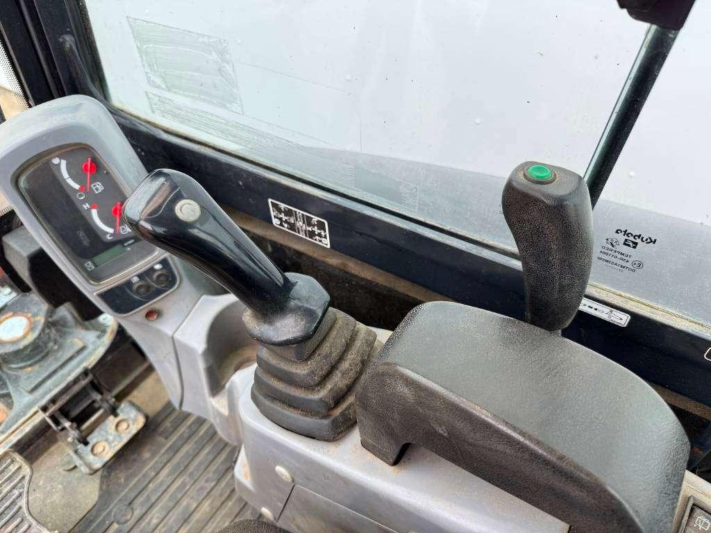 Kubota KX027-4 - Hammer Lines / Quick Coupler Foto 10