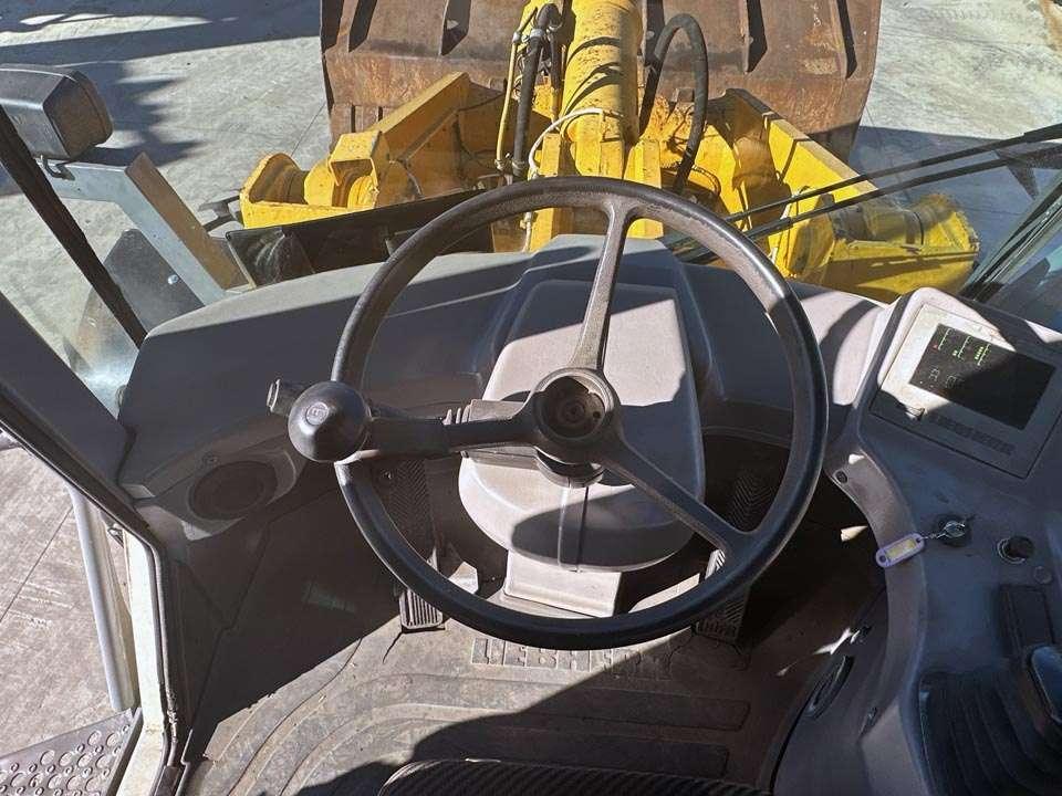 Liebherr L574 Foto 16