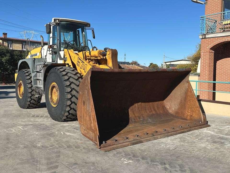 Liebherr L574 Foto 17