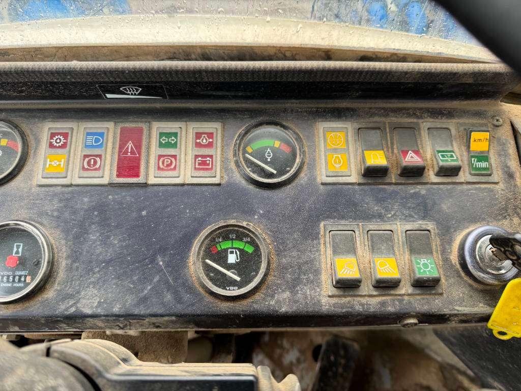 Volvo BM4400 - 3rd Function / 2 Buckets Included! Foto 13