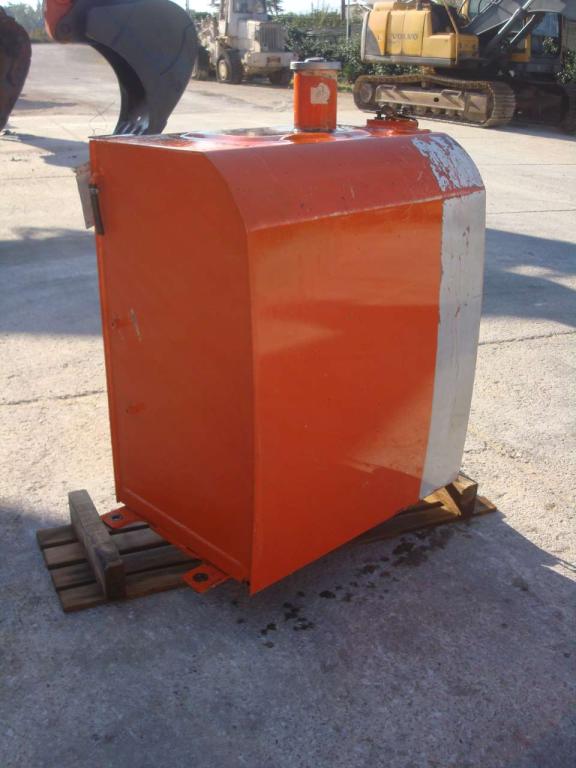 Serbatoio gasolio per ZAXIS 210-3  E 240-3 Foto 3