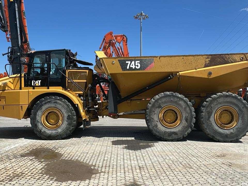 Caterpillar 745C 6X6 Foto 2