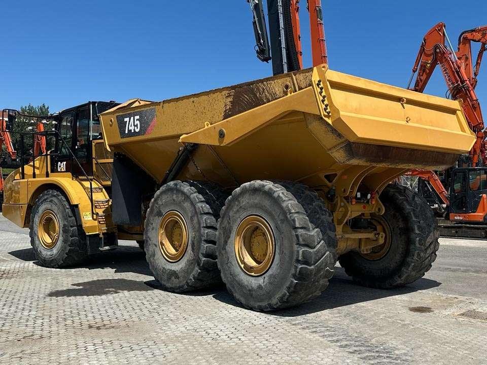 Caterpillar 745C 6X6 Foto 3