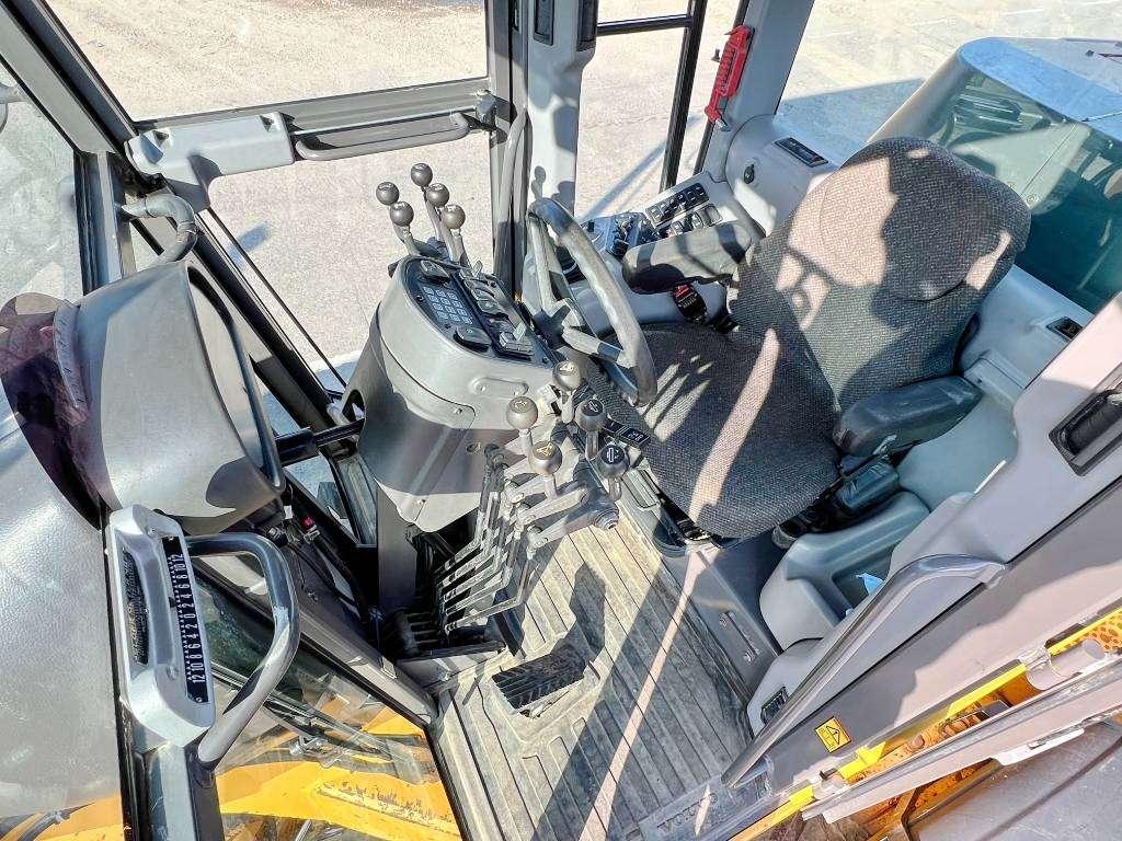 Volvo G946B 6x6 AWD - EPA Certified Foto 6