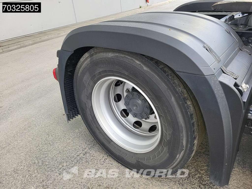 Mercedes-Benz Actros 1845 4X2 BigSpace 2xTanks Navi Foto 17