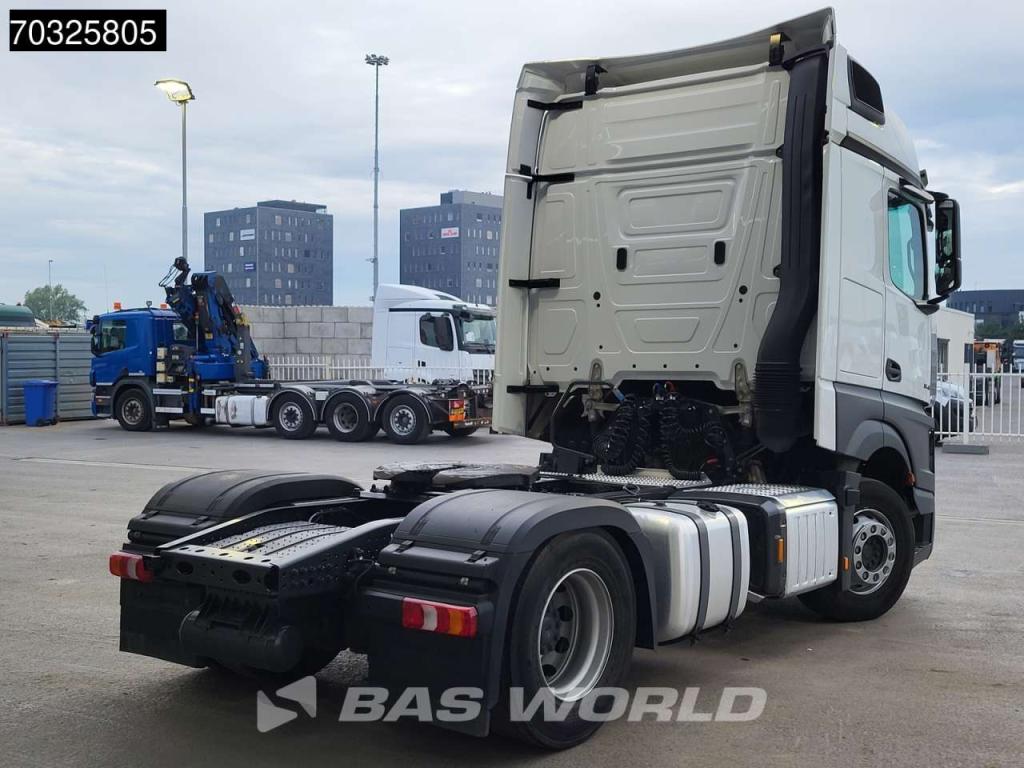 Mercedes-Benz Actros 1845 4X2 BigSpace 2xTanks Navi Foto 9