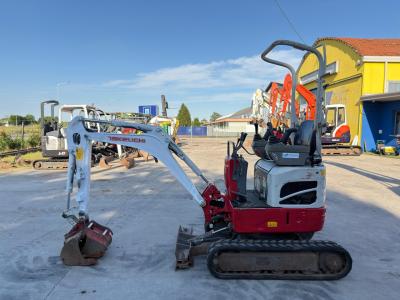 Takeuchi TB210R in vendita da Gruppo Movimento Terra Srl