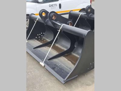 Benna pulizia fossi in vendita da C.A. E P. Ghetti Spa