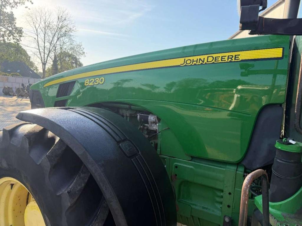 John Deere 8230 PowerShift - NO TLS Foto 13