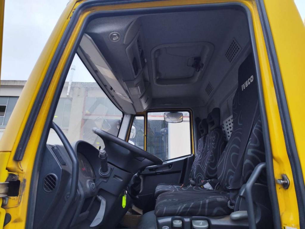 Iveco EUROCARGO 120E28P Foto 2