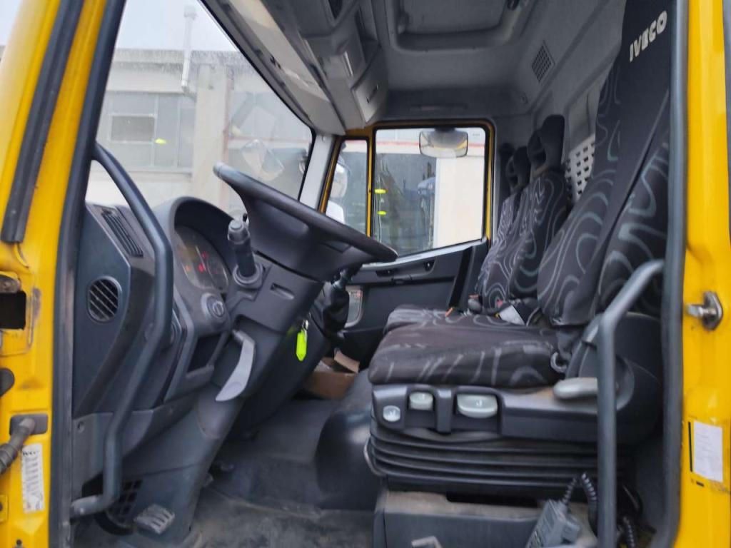 Iveco EUROCARGO 120E28P Foto 5
