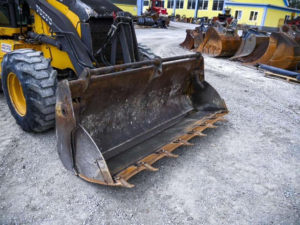 Volvo BL71 Foto 12