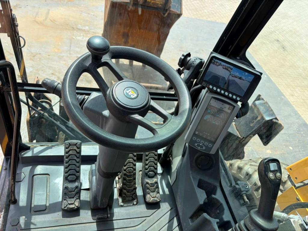 Caterpillar M316F Mobile excavator Foto 25