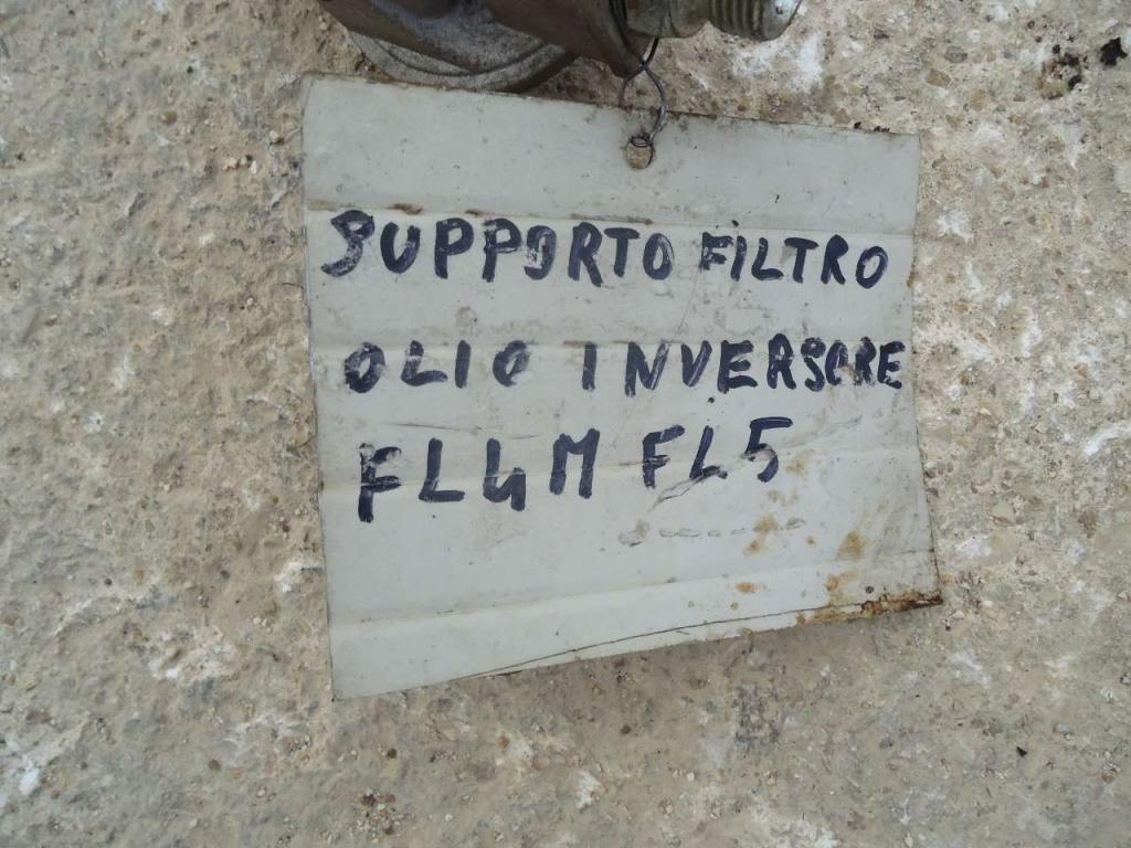 Supporto per filtro per Fiat Allis FL4M - FL5 Foto 2