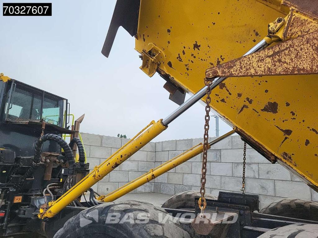 Komatsu HM300-3 Foto 7