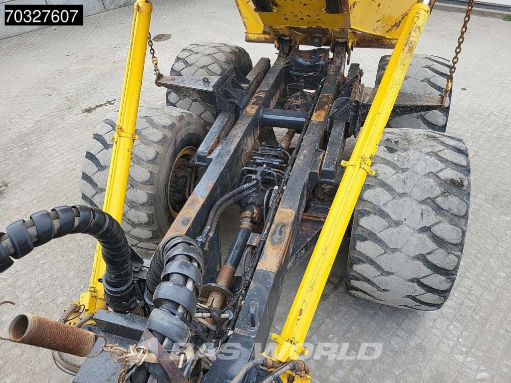 Komatsu HM300-3 Foto 9