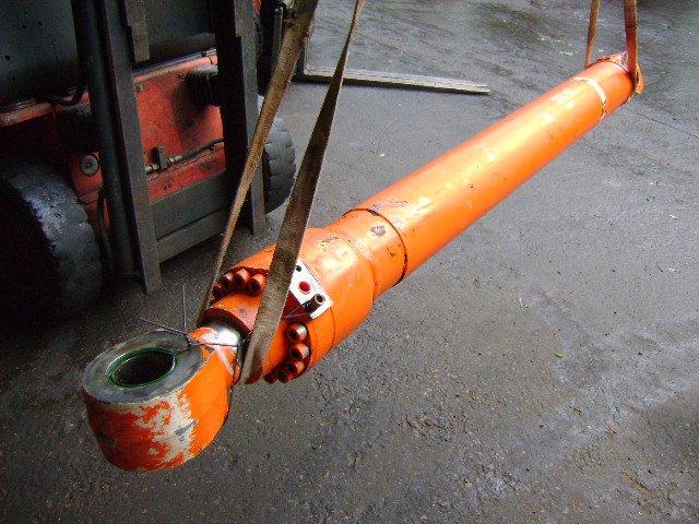 Pistone sollevamento per Fiat Hitachi Ex 165 Foto 1