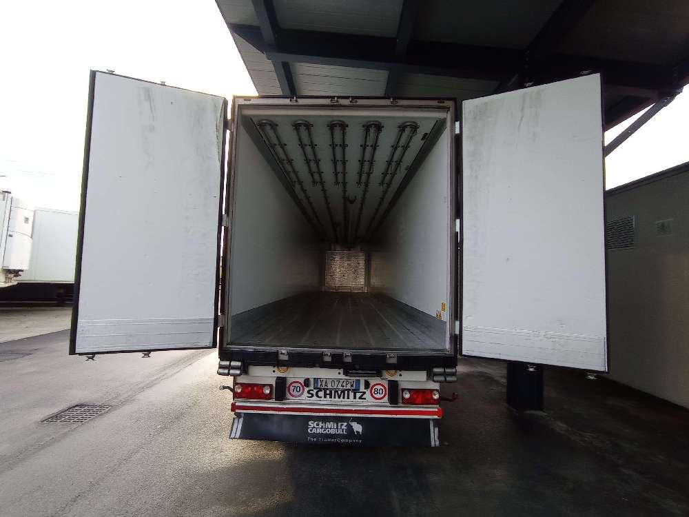 Schmitz FRIGO TRASPORTO CARNE Foto 6
