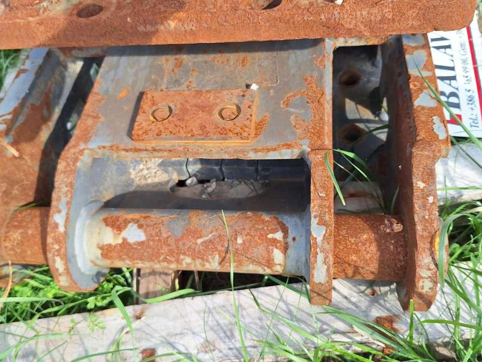 S2 for 25-32 ton excavators Attachment plate Foto 3