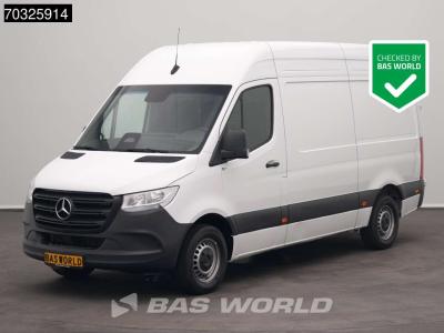Mercedes-Benz Sprinter 317 CDI L2H2 Navi Airco Cruise Camera 10inch MBUX CarPlay Parkeersensoren v+a Euro6 L2 A/C in vendita da BAS World B.V.
