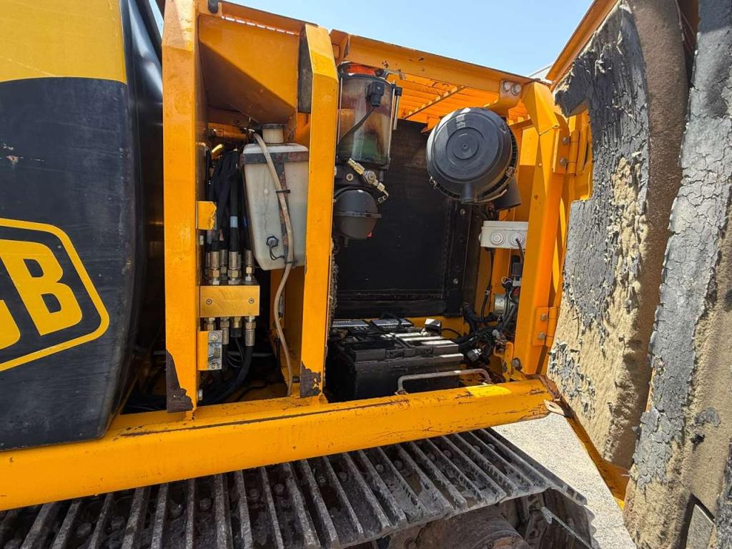 JCB JS130 Foto 10