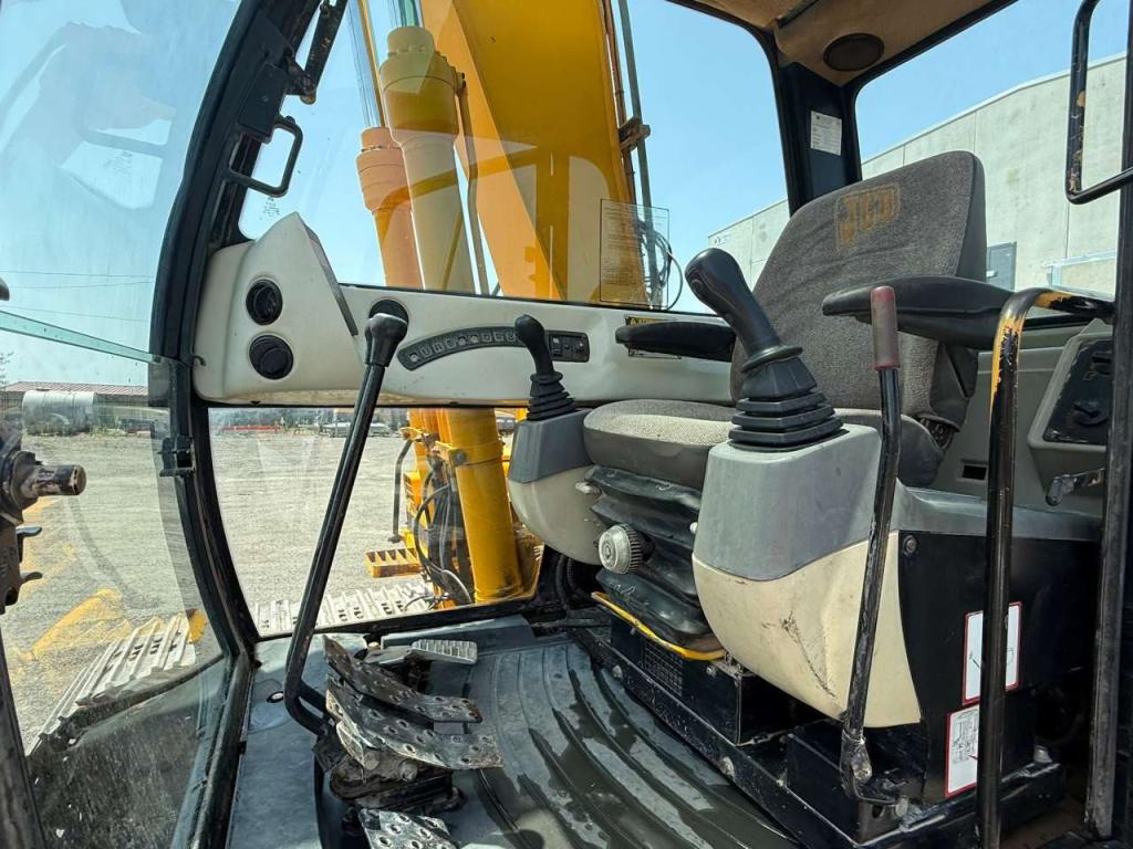 JCB JS130 Foto 8