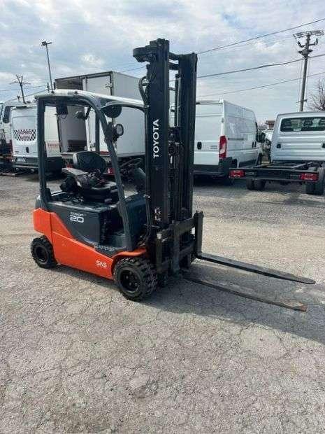 Toyota Traigo 48 Foto 2