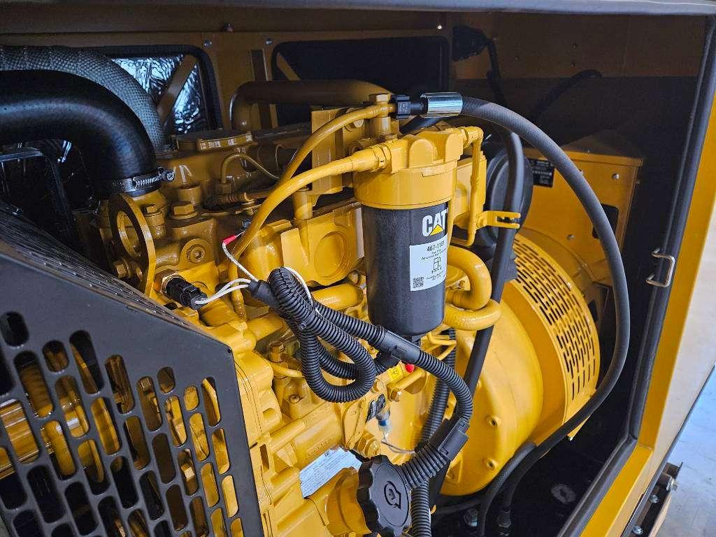 Caterpillar DE65GC - 65 kVA Stand-by Generator Set - DPX-18206 Foto 12