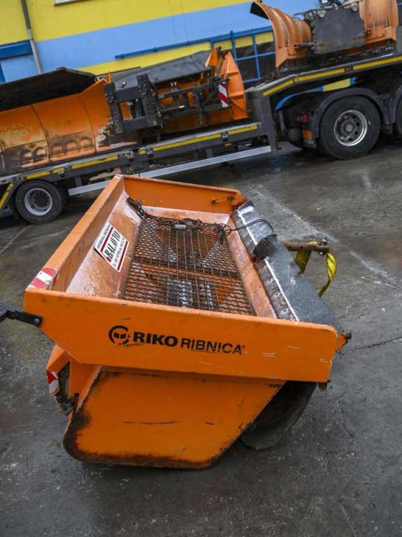 Riko Ribnica rear longitudinal spreader VP12/27 Foto 3