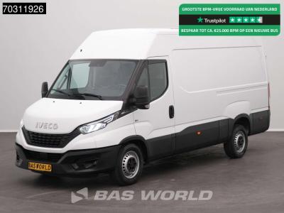 Iveco Daily 35S18 3.0L Automaat 180PK L2H2 3,5t Trekgewicht LED ACC Navi Airco Cruise Camera Parkeersenso in vendita da BAS World B.V.