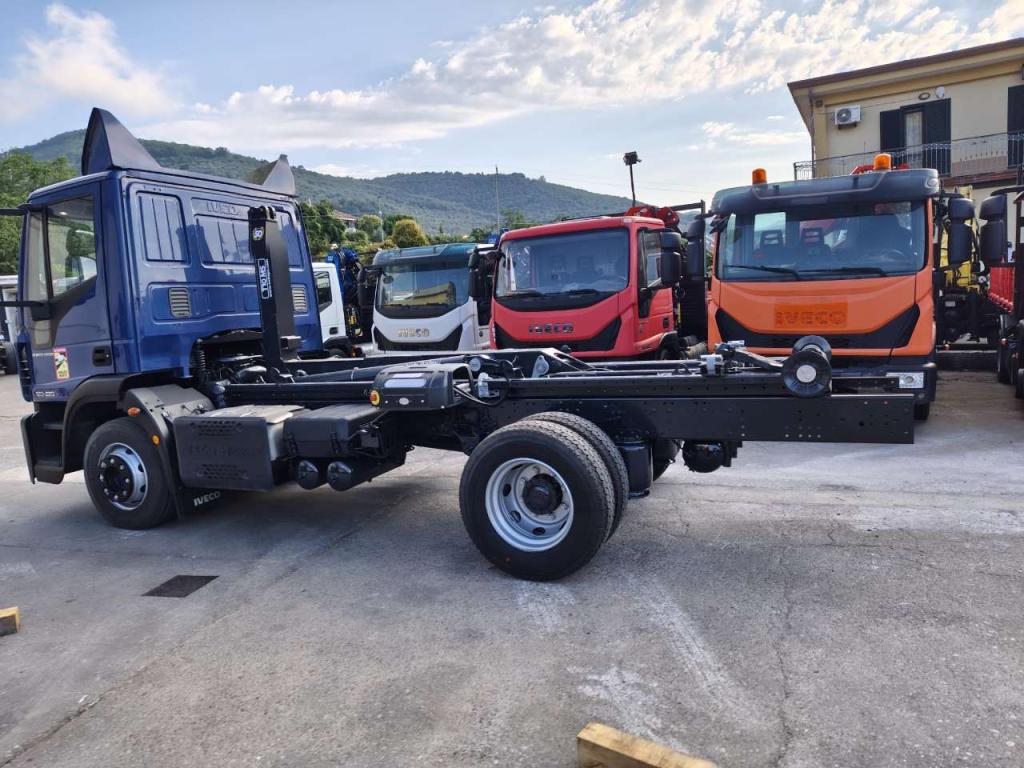Iveco EUROCARGO CUBE 120-220 Foto 17